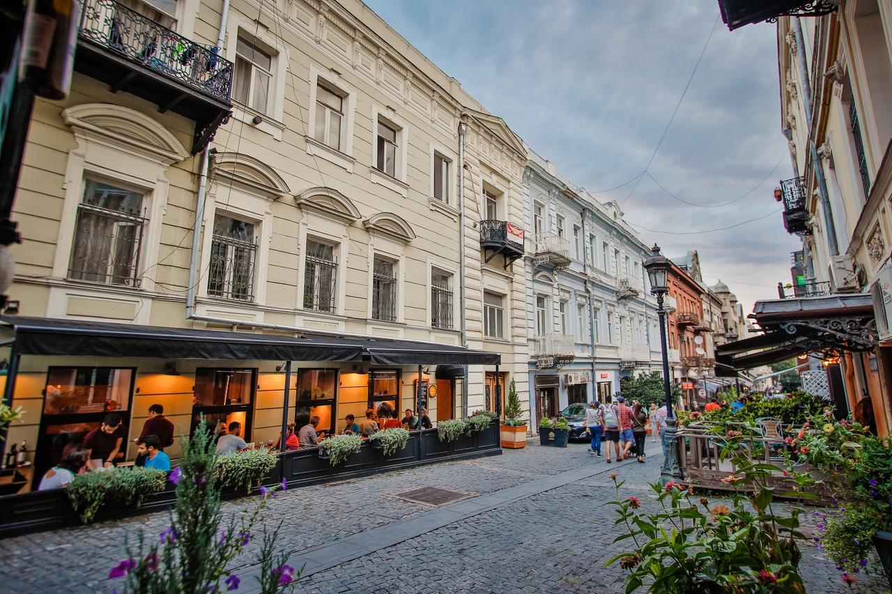 Апартаменты Heart Of Downtown Freedom Square Тбилиси Экстерьер фото